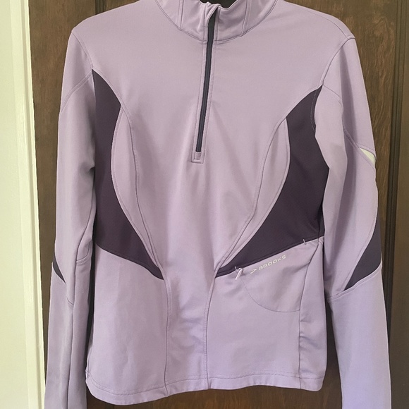 Women’s medium Brooks jacket - Picture 1 of 2